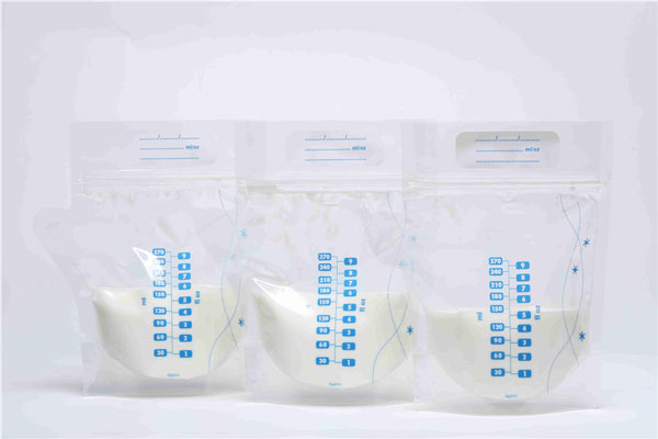 What is the way to store breast milk in breast milk storage bags?